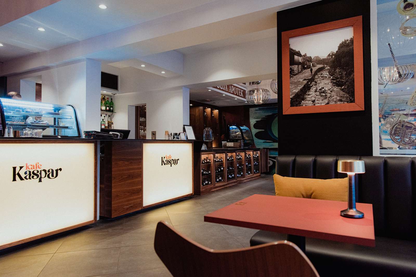 Leader for Café Kaspar